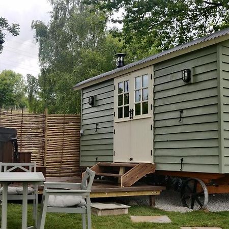 Romantic Shepherds Hut With Stunning Sunsets Hollingbourne Εξωτερικό φωτογραφία